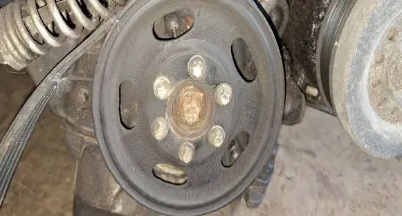 Opel Corsa D Crankshaft pulley