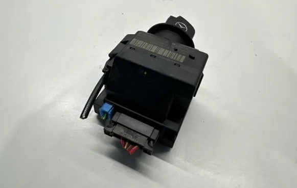 Mercedes-Benz E W211 Ignition lock 2115450608
