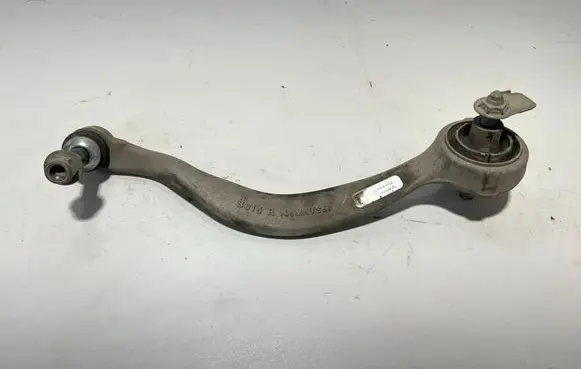 BMW XM Front lower control arm/wishbone 8845566