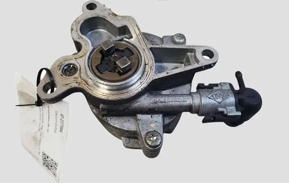 Renault Koleos I Vacuum pump 8200796080 796080A