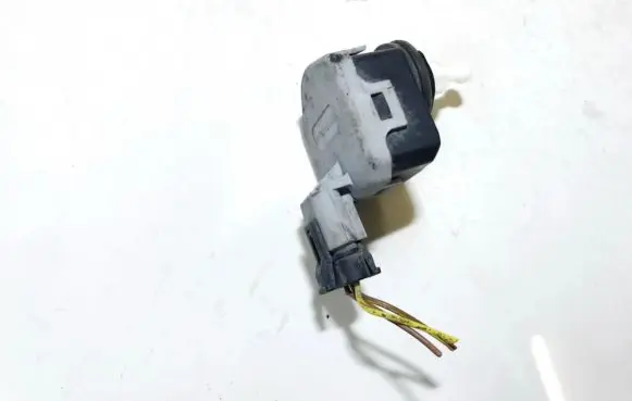 Opel Astra G Headlight level adjustment motor 90590665