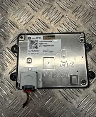 Opel Insignia B Wireless charging module 421176950 13529205 7360300000000X