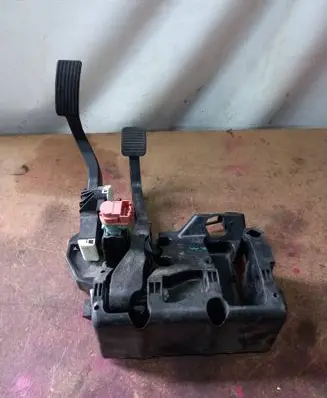 Fiat Ducato Pedal assembly 25863700 D258 F5408