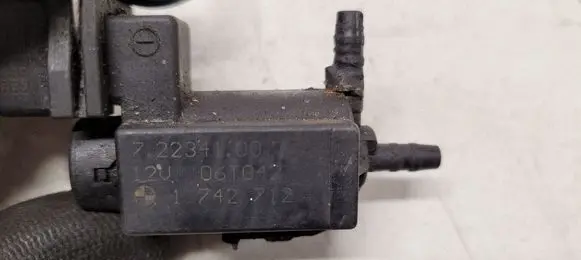 BMW 1 E81 E87 Vacuum valve 1742712 72234100