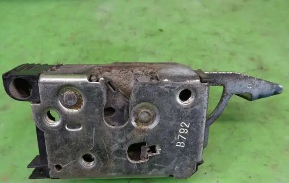 Peugeot Boxer Rear door lock