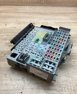 Opel Astra G Fuse box set 24412497