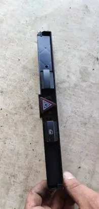 Opel Astra H Hazard light switch 13100105 94089480