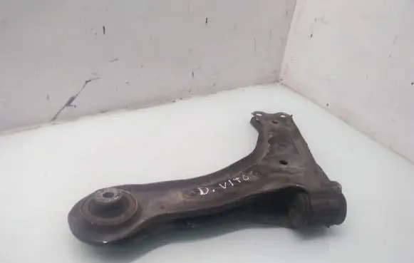 Mercedes-Benz Vito Viano W638 Front lower control arm/wishbone