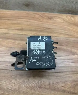 Skoda Fabia Mk2 (5J) ABS Pump 6R0907379E