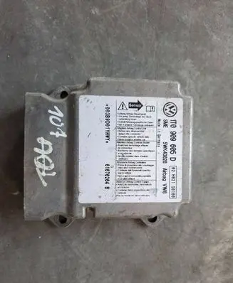 Volkswagen Touran I Airbag control unit/module 1T0909605D 5WK43828 01070204B
