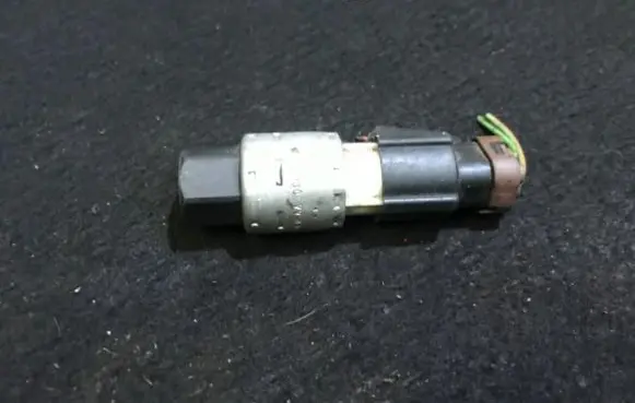 Air conditioning (A/C) pressure sensor