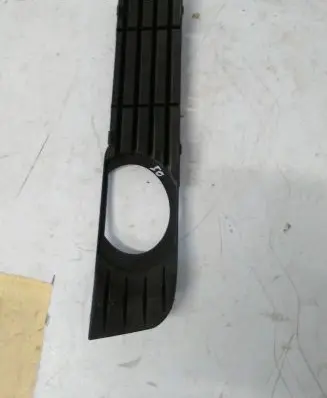 Audi A8 S8 D3 4E Front bumper lower grill 4E0807681A