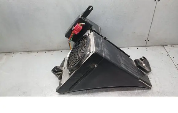 Audi A3 S3 8L Subwoofer speaker 8L0035381G