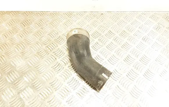 Volvo XC40 Intercooler hose/pipe 31686561