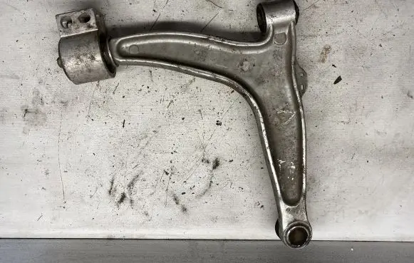 Audi A4 S4 B6 8E 8H Front lower control arm/wishbone