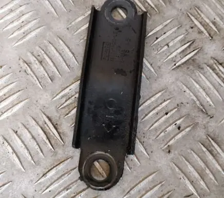 Volvo S60 Engine mounting bracket 6G926P082LB