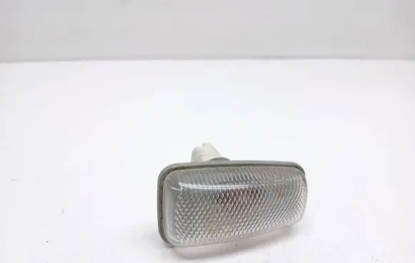 Peugeot Partner Front fender indicator light