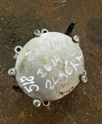 Opel Zafira C Vacuum pump