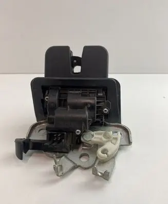 Audi A3 S3 8V Tailgate/trunk/boot lock/catch/latch 8R0827505