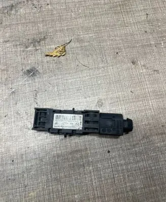 Mercedes-Benz S W220 Airbag deployment crash/impact sensor 0028200826 101033005