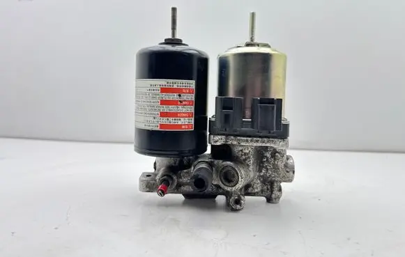 Lexus CT 200H ABS Pump 4707012010