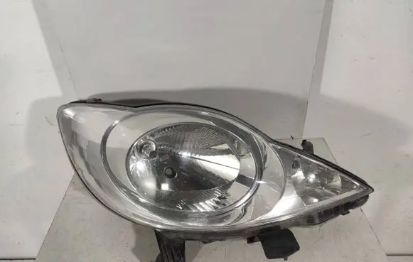 Peugeot 107 Headlight/headlamp 811300H030 89532475