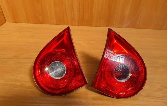 Volkswagen Golf V Tailgate rear/tail lights 1K6945094G 1K6945093G