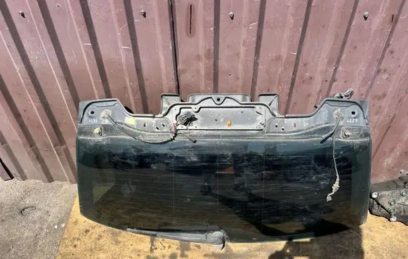 BMW 3 E90 E91 Rear windscreen/windshield window E000184