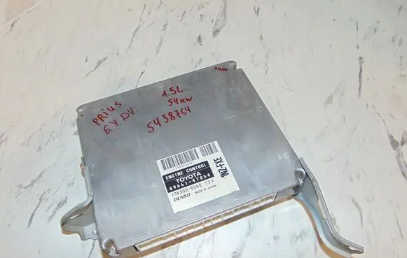 Toyota Prius (XW10) Engine control unit/module 8966147050 8966147054 1753005060