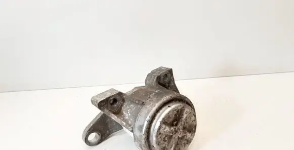Ford Mondeo MK IV Engine mount bracket HL8021M05 HL8021M10