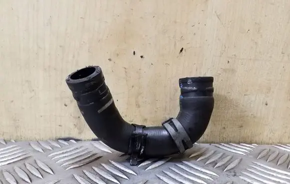 Peugeot 3008 I Engine coolant pipe/hose