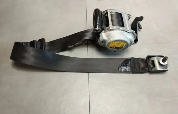 Volkswagen Amarok II Rear seatbelt ZF34349917