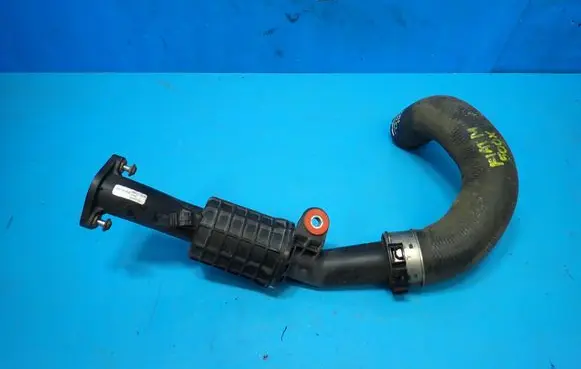 Fiat 500X Intercooler hose/pipe 51960153