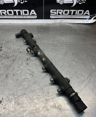 Mercedes-Benz C W203 Fuel main line pipe A6110700395