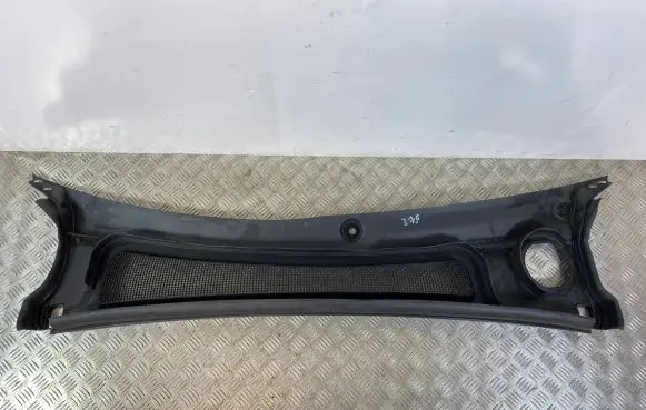 Jeep Grand Cherokee WL Wiper trim 68361992AB