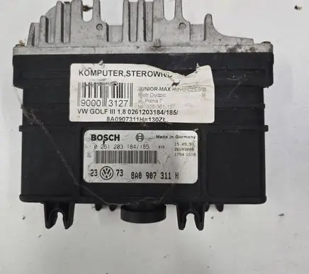 Volkswagen Golf III Engine control unit/module 8A0907311H 26SA3008 0261203184