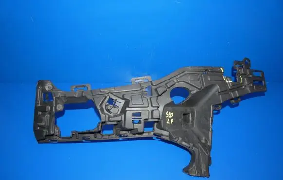 Volvo S90, V90 Front bumper mounting bracket 31383237