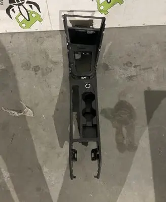 Volkswagen Polo VI Center console 2G1857925B