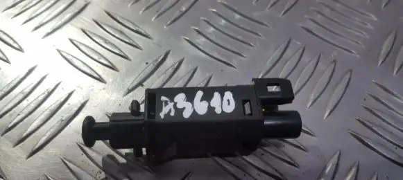 Volkswagen PASSAT B3 Brake pedal sensor switch 191945515