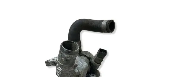 KIA Sportage Thermostat/thermostat housing 