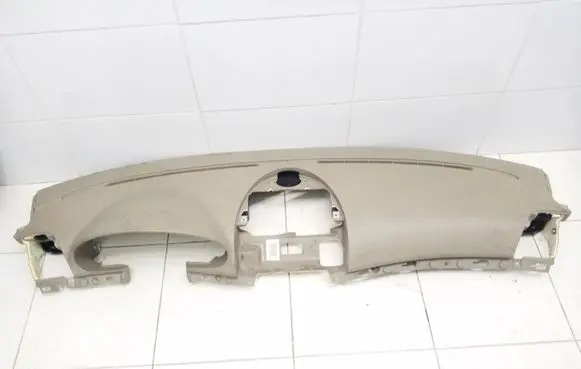 Mercedes-Benz E W211 Dashboard A2116800687