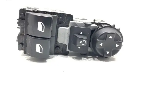 Opel Vivaro Electric window control switch 96784561ZD