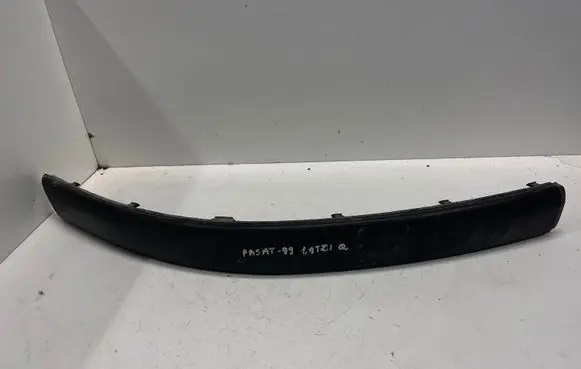 Volkswagen PASSAT B5 Front bumper splitter molding 3B0807718