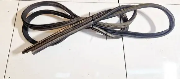 Renault Espace III Trunk rubber seal (body) 