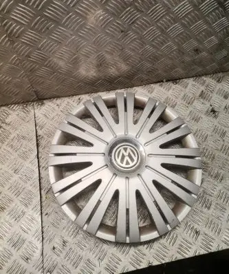 Volkswagen Golf IV R15 wheel hub/cap/trim 