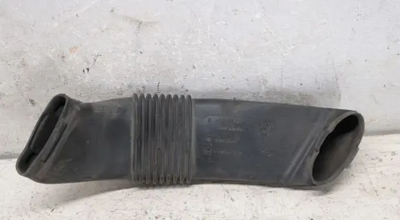 Opel Vivaro Air intake hose/pipe 93868645 244936098R