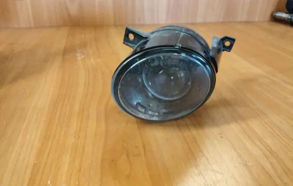Volkswagen Touran I Front fog light 27047900