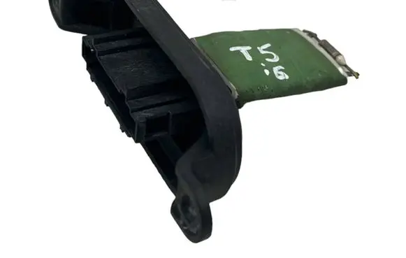 Volkswagen Transporter - Caravelle T5 Heater blower fan relay 12396