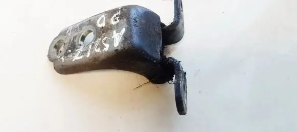 Honda FR-V Front door upper hinge