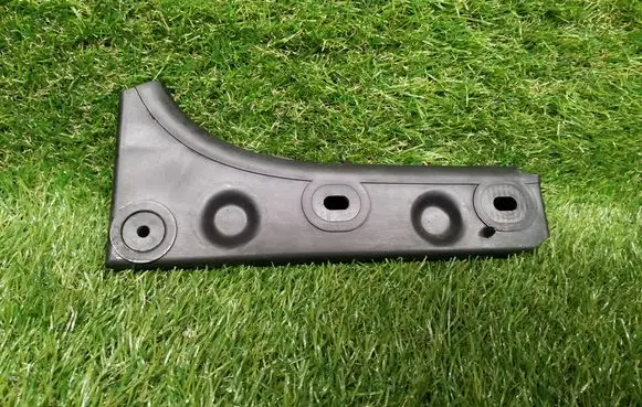 Audi A6 S6 C5 4B Front bumper mounting bracket 4B0807284B